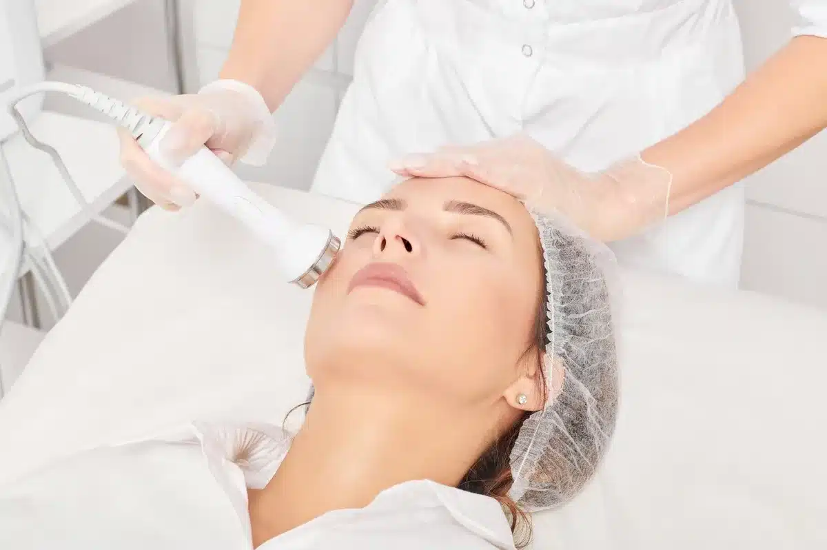 HIFU Προσώπου – Μη Επεμβατικό Lifting